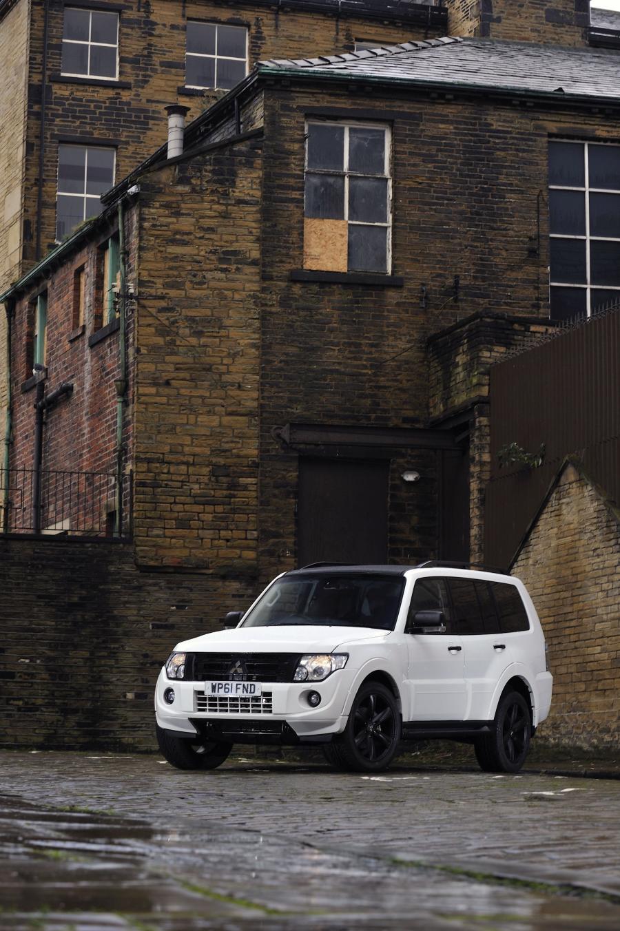  Mitsubishi Shogun Black 2012 года  (UK) (фото 51 из 85)